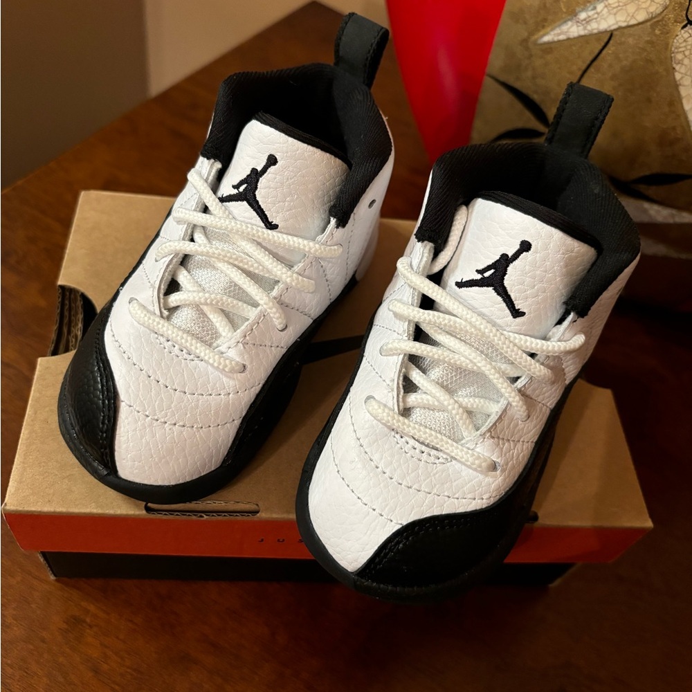 New Nike Air Jordan 12 Retro Taxi 7C Toddler White Black Leather Boys Girls $90